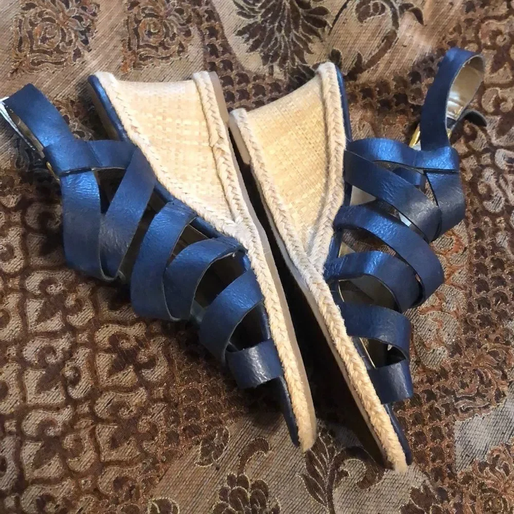 Chaps size 8 M blue leather wedge sandals great